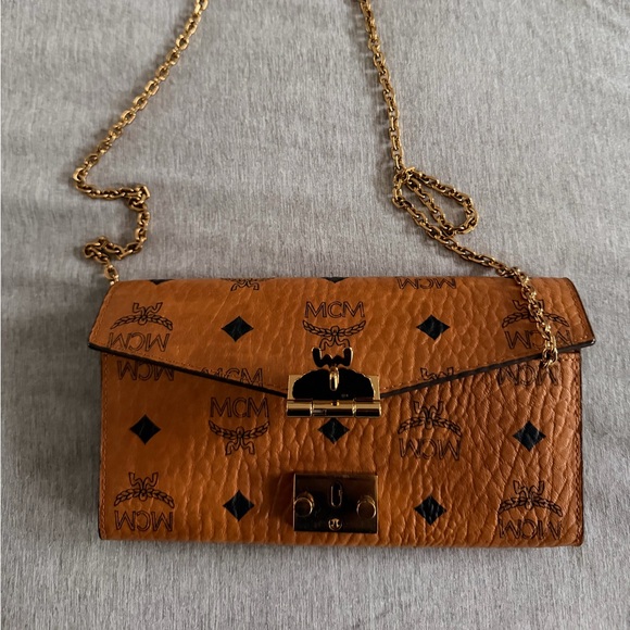 MCM Cognac Leather Wallet with Gold Accents - Picture 3 of 7